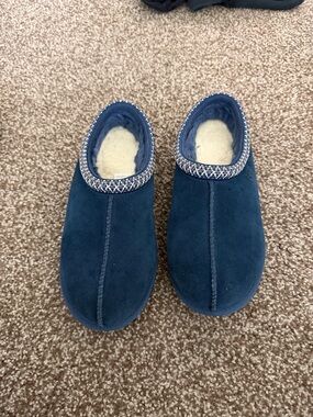 UGG Kids Navy Suede Lined Slip-On Slippers